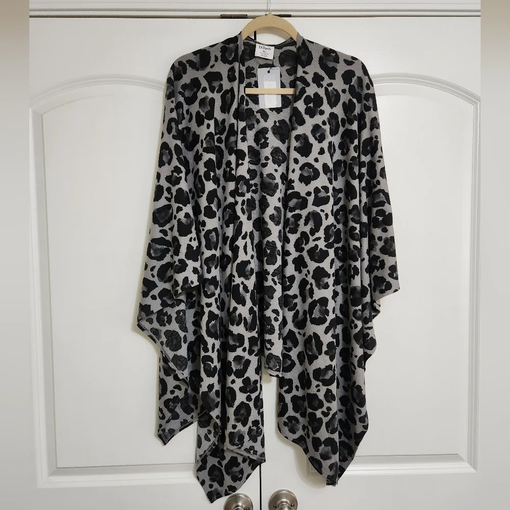Dillard's Leopard Print Cozy Poncho/ Cape